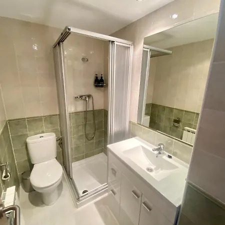 Balcon Del Esera Apartment *