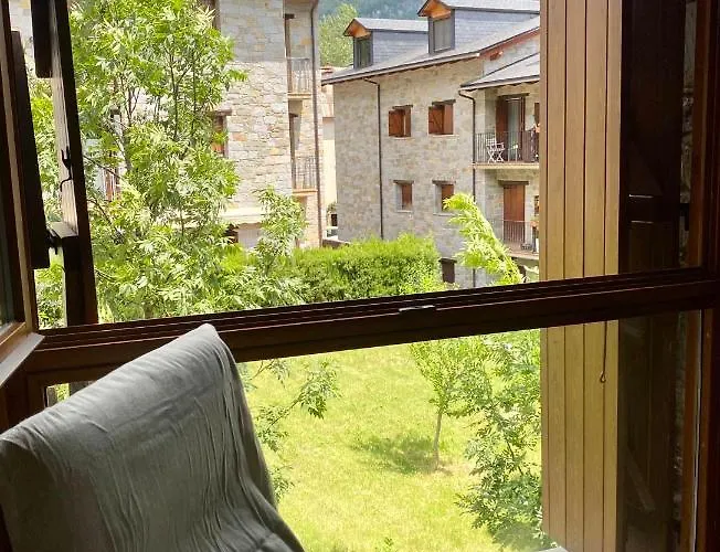 Balcon Del Esera Lägenhet